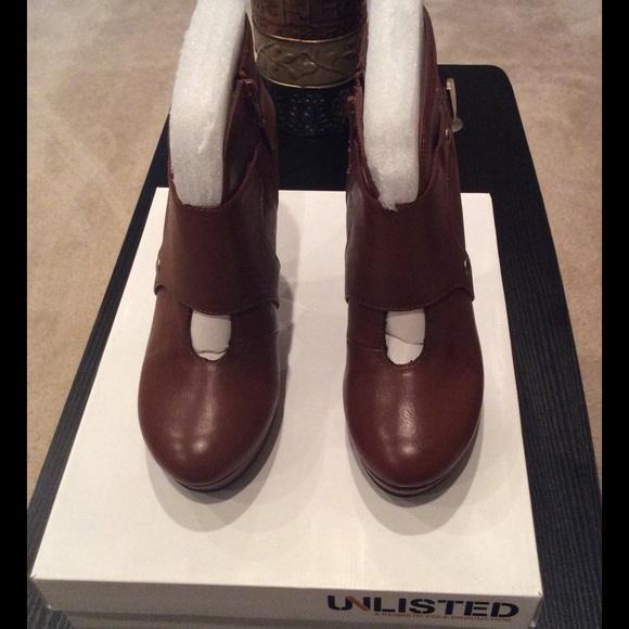 Tan Unlisted Ankle Boots Booties size 7.5