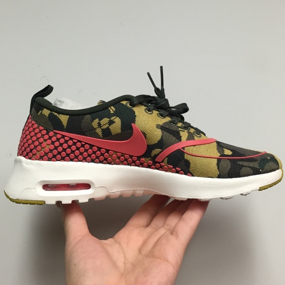 LAST ONE!! Nike Air Max Thea JCRD PRM - Picture 2 of 4