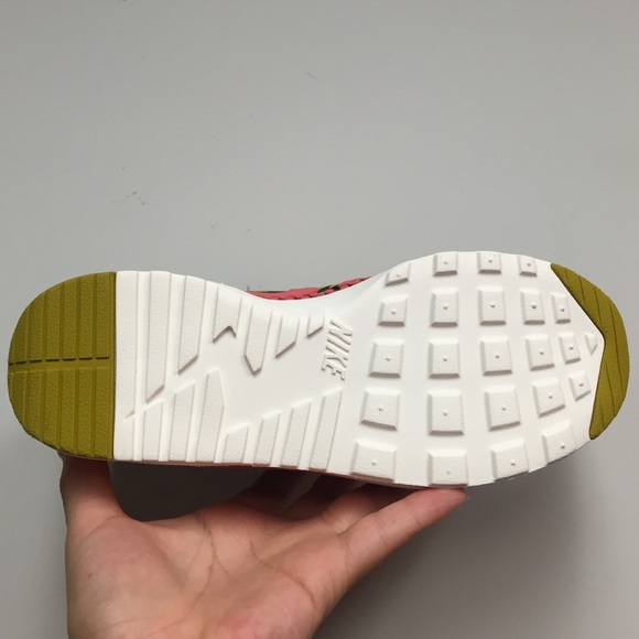 LAST ONE!! Nike Air Max Thea JCRD PRM - Picture 3 of 4