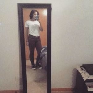 Meet your Posher, Nadia