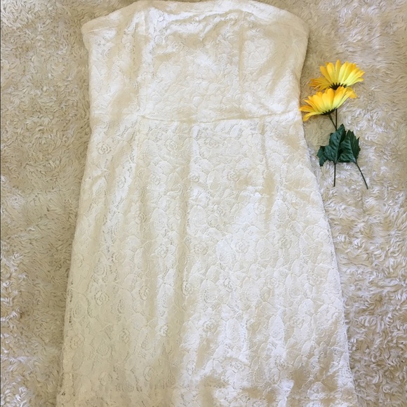 White lace dress