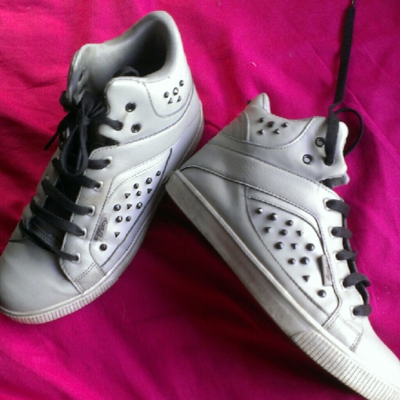 Pastry gray studded sneakers