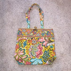 ❤️BOGO❤️ Vera Bradley Tote in Provençal
