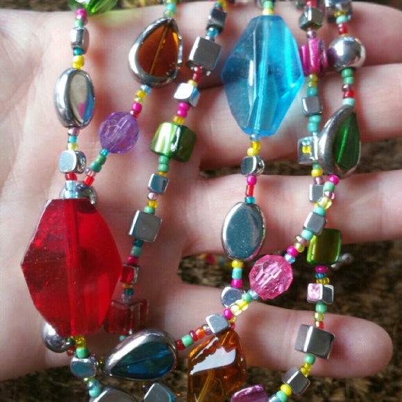 Beautiful multicolor beaded necklace - Picture 2 of 4