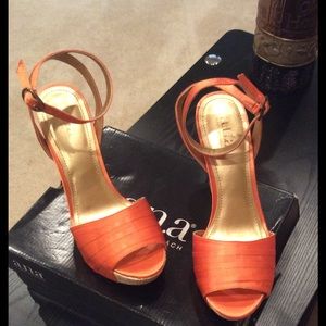 A.n.a A New Approach wedge sandals orange size 8