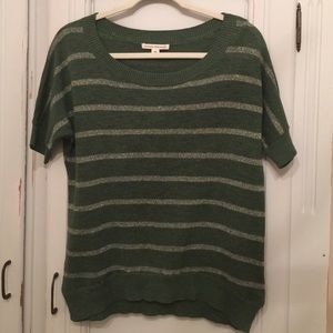 Short sleeve light weight sweater