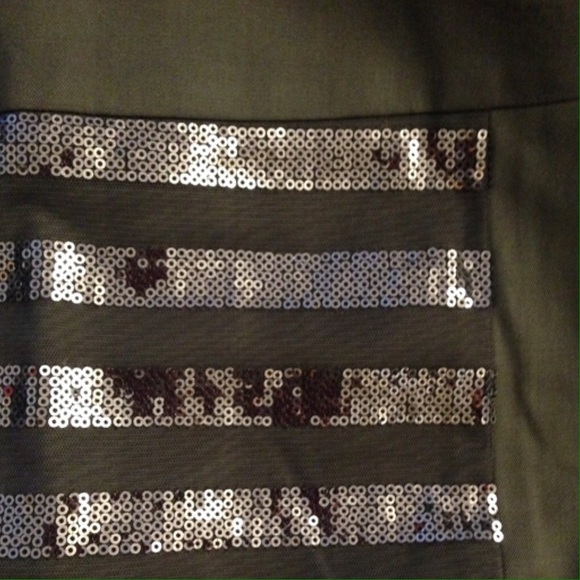 Unique pencil skirts!! - Picture 3 of 4