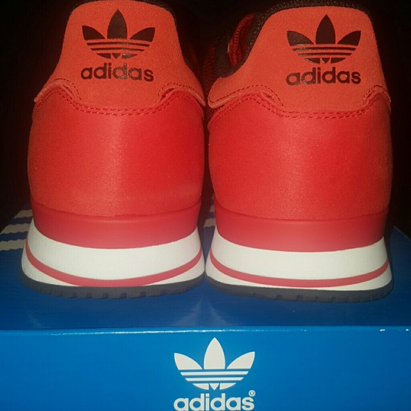 Adidas - Picture 3 of 3