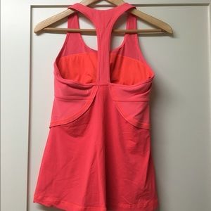 Lululemon tank with built in bra