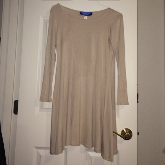 Beige t-shirt style dress, size XS