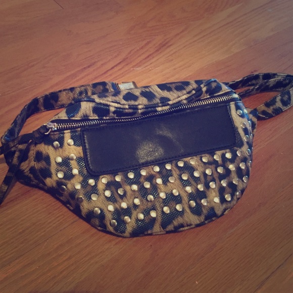 Adorable Leopard Cheetah Gold Studded Fanny Pack