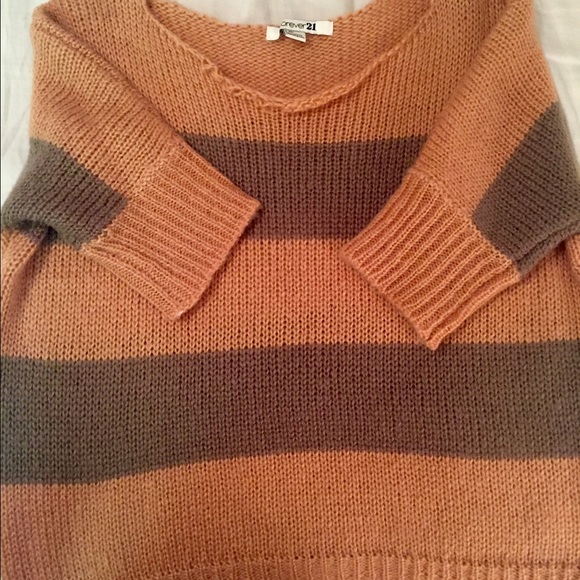 New Forever 21 Cropped Striped Sweater Size Large
