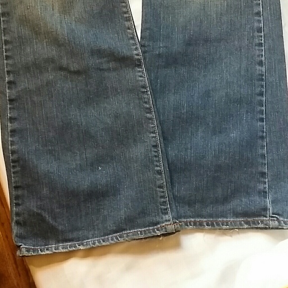 Lucky Brand Jeans soft medium denim - Picture 2 of 3