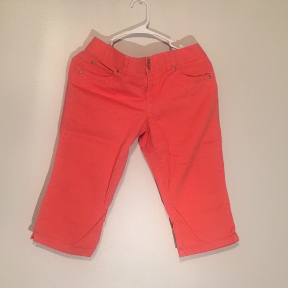 Coral capris