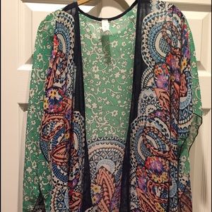 NWOT Kimono style blouse size M/L