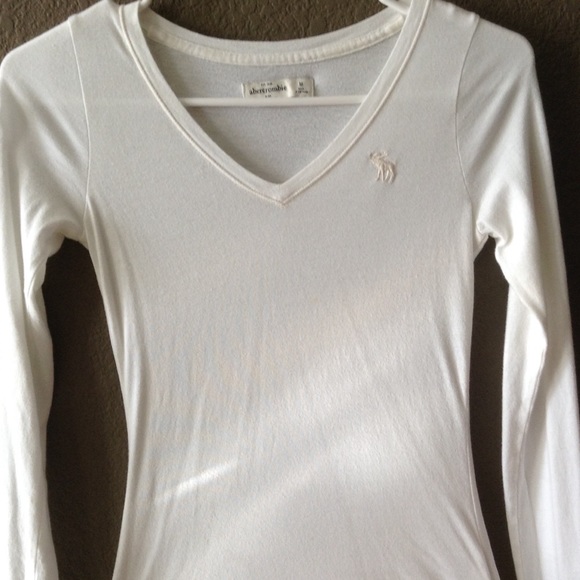 Abercrombie v-neck long sleeve