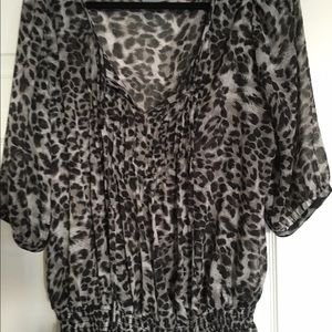 Gorgeous black & gray top