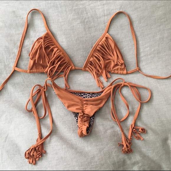 SOLD Acacia swimwear set - Picture 1 of 1