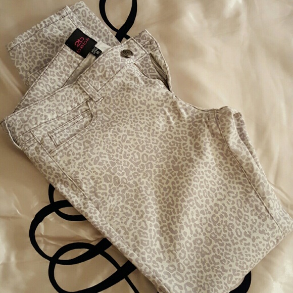 B2 Bebe Jeans - image 1