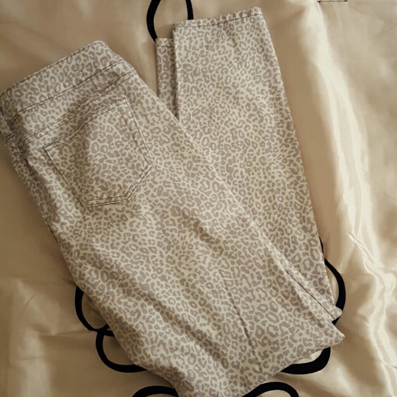 B2 Bebe Jeans - image 3