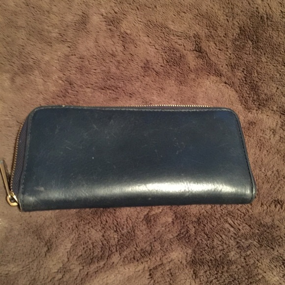 Authentic Michael Kors Wallet - Picture 2 of 3