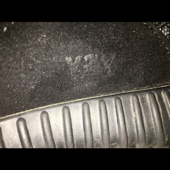 Yeezy Boost 350 - Pirate Black Authentic , Size 12 - Picture 3 of 3