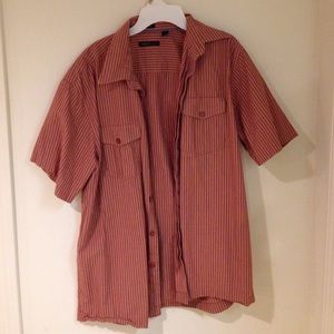🔶 Orange Men's Van Heusen button down!
