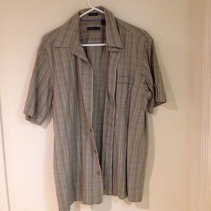 ✳️ Green Men's Van Heusen button down!