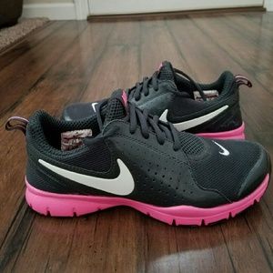 Nike In Season TR Sneakers