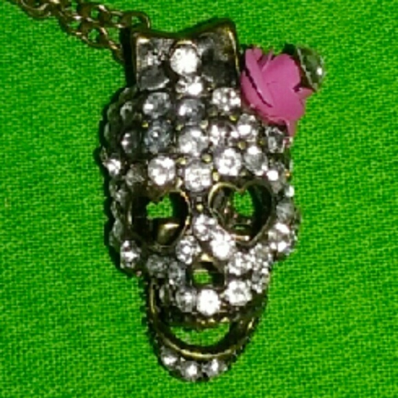 CLEARANCE! Skull Necklace