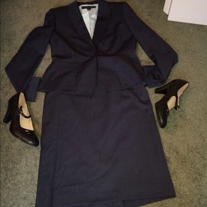 Beautiful Anne Klein Blue Fusion Skirt Suit