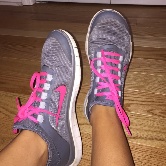 Nike tennis shoes