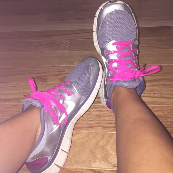 Nike tennis shoes