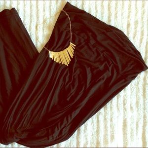 NWOT black maxi skirt