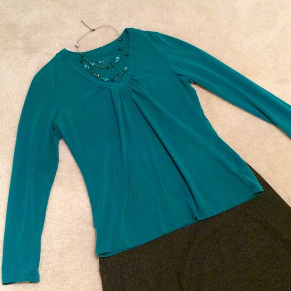 Apt. 9 - teal V-neck long sleeve tee, size L