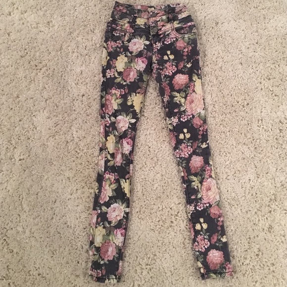 First Kiss Skinny Floral Jeans