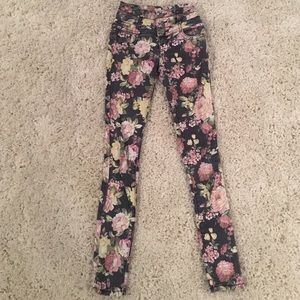 First Kiss Skinny Floral Jeans
