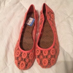 Lucky Brand coral flats never worn!
