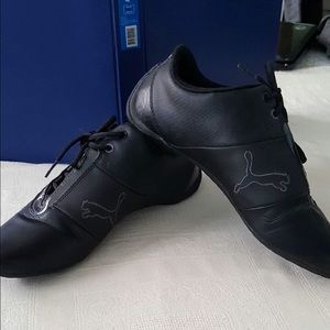 BLACK PUMA SHOES !!!!
