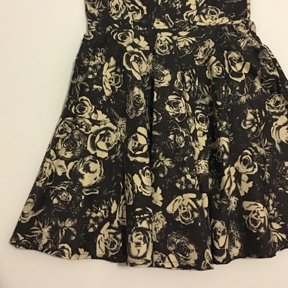 Black Rose Print Strapless Dress - Picture 2 of 4
