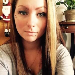 Meet your Posher, Becca