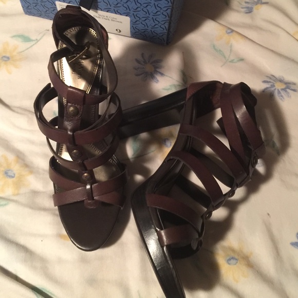 Simply Vera High Heels