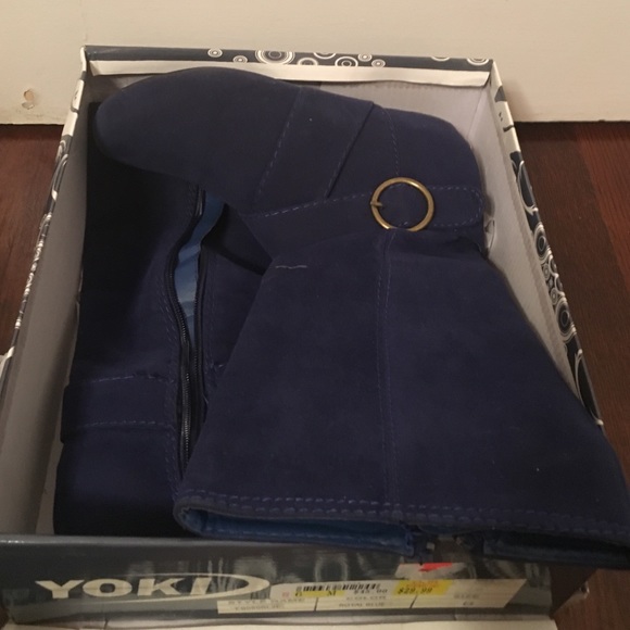 Royal blue flat boots