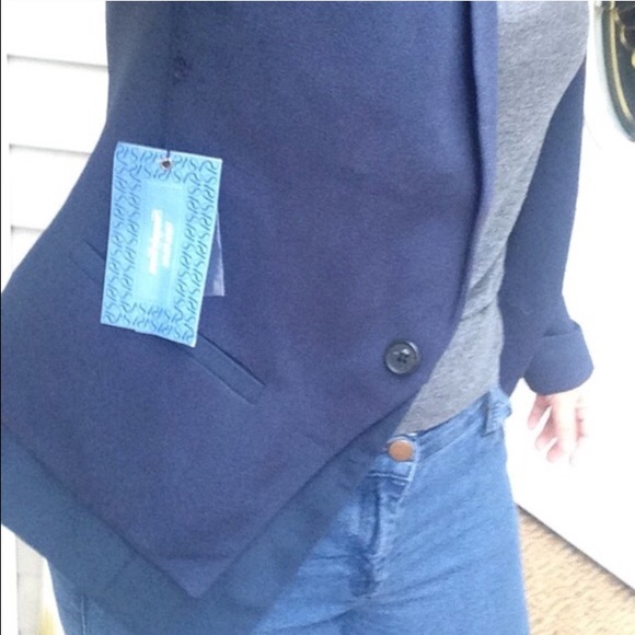 Vera Wang Navy Blue Blazer - Picture 3 of 4