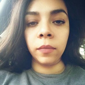 Meet your Posher, Cynthia