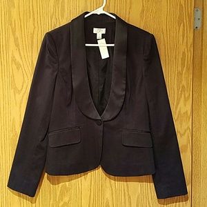 LOFT Jackets & Coats - NWT LOFT black blazer with satin lapel sz 8 LOFT Jackets & Coats - NWT LOFT black blazer with satin lapel sz 8