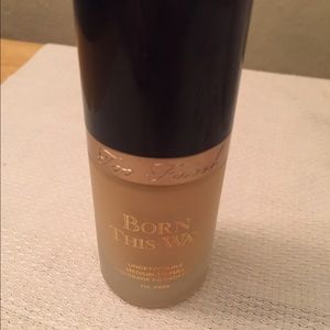 Too Faced Born This Way foundation - Ivory