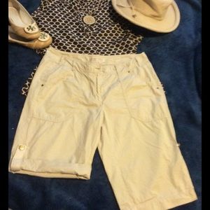 TODAY ONLY!Michael Kors cargo shorts size 8 khaki