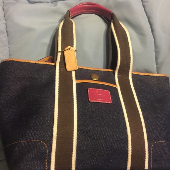 👛REDUCED Authentic Coach purse