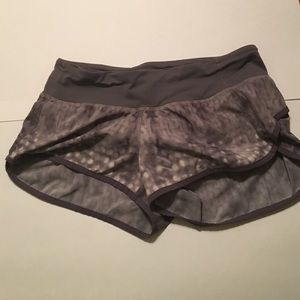 Speed short, cool print!